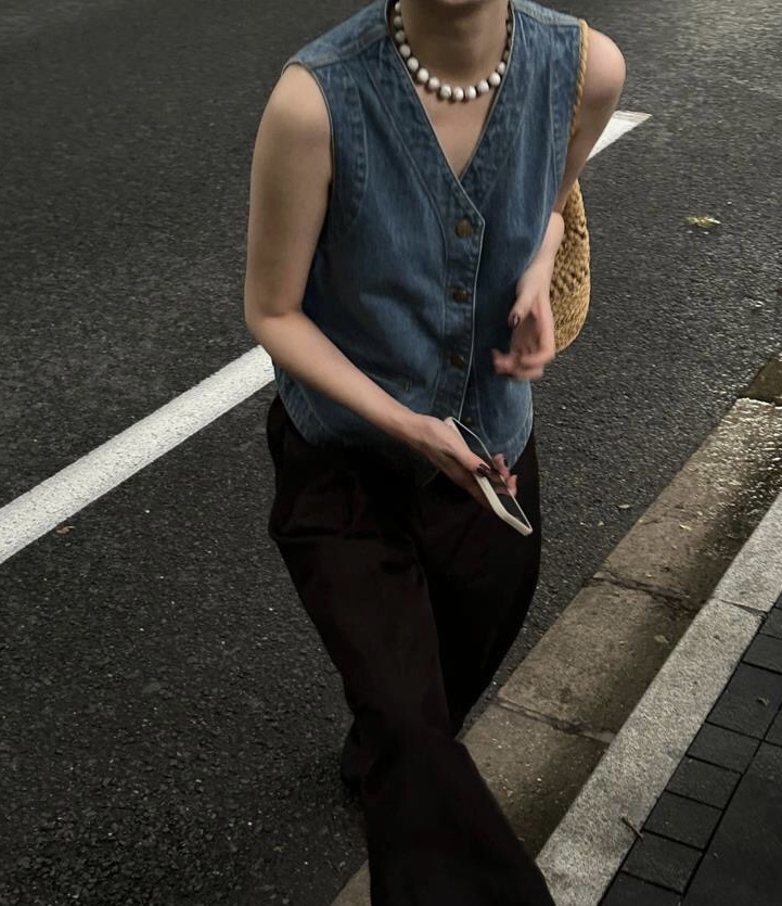 Rosie Vest
